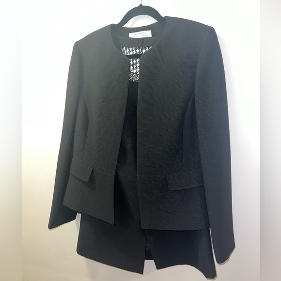 Women’s Suit - Tahari - Picture 1 of 5